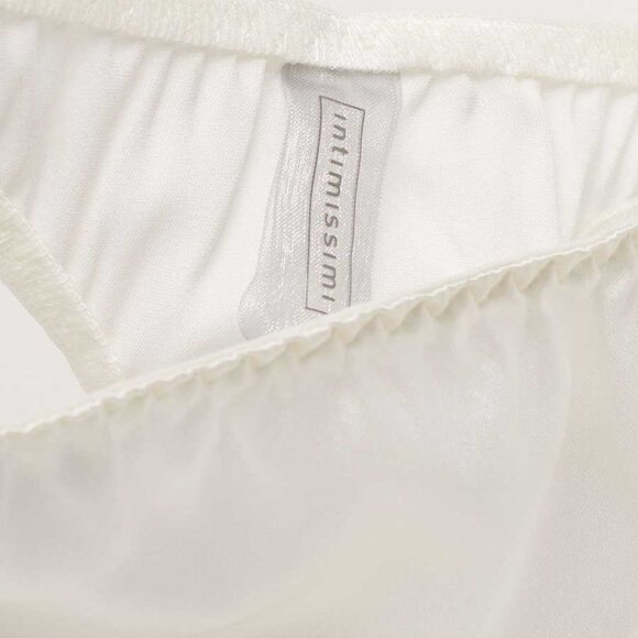 Intimissimi Silk and Lace String in Ivory - Picture 4 of 7